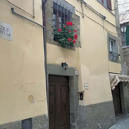 Locanda Petrella Bed & Breakfast Cortona