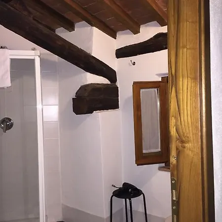 Oda ve Kahvaltı Petrella 3*